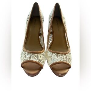 Antonio Melani Women’s 9.5M Peep Toe Lace Heels Nude Cream Stiletto Dress Shoes